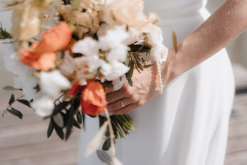 Heiraten am Ammersee – Mediterrane Hochzeitsfloristik im Mai
